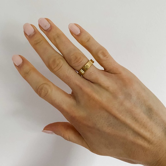 Gold Circle Plus Symbol Band Ring - Picture 5 of 7